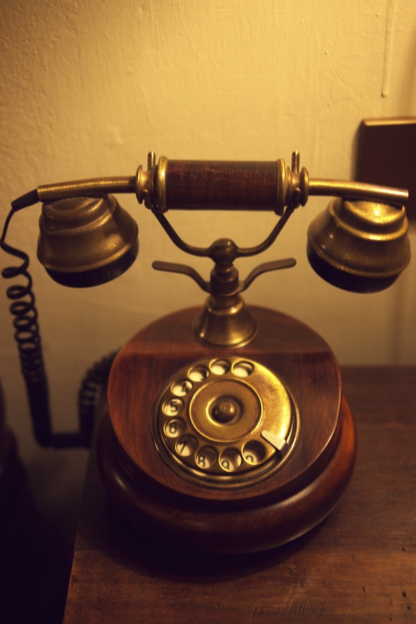 Telefon im Hotelzimmer